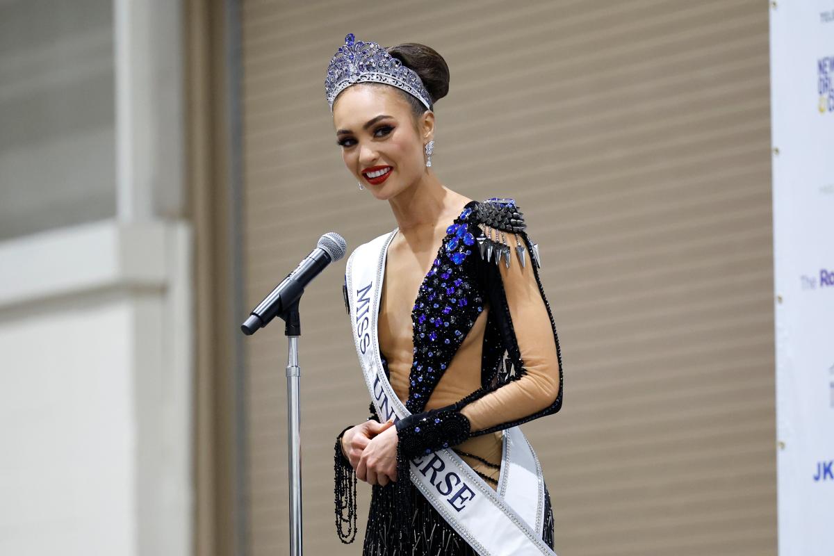 La-nueva-Miss-Universo-2022-de-USA-confiesa-que-no-se-ha-ba