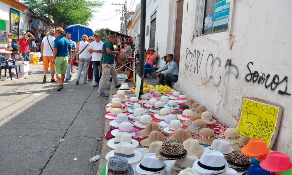 Vendedores-ambulantes-foráneos-hacen-su-agosto-en-Festival