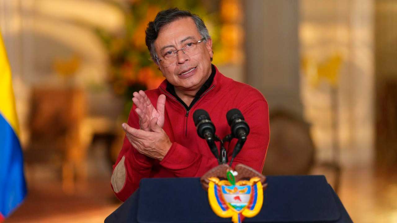 Presidente Petro convocó a movilización nacional para defender el salario vital