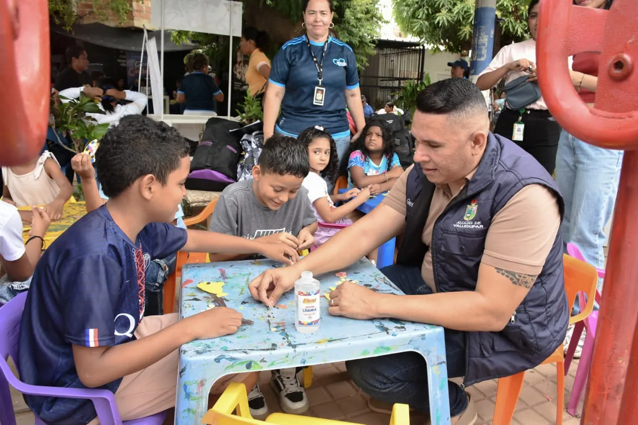 GESTIÃ_N SOCIAL EN LA CALLE LIMONAR_ALCALDÃ_A DE VALLEDUPAR (4)