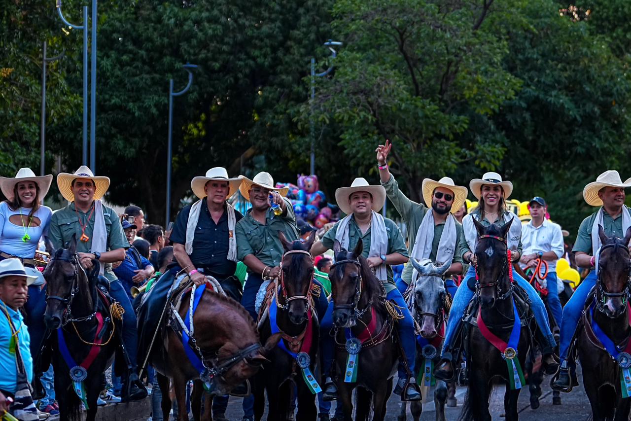 f85e04c8-08f8-4c3e-a753-63196d8841e1